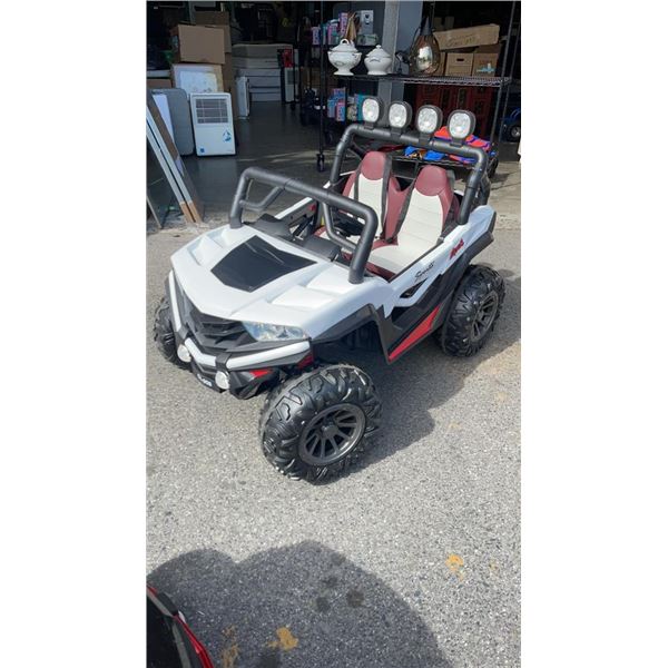 RC TOY ZONE 6V DOUBLE SEATER RIDE ON WHITE JEEP NOT WORKING UNTESTED