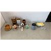 Image 1 : BOX OF COLLECTIBLE PORCELAIN AND MORE