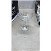 Image 8 : DESIGNER GLASS DRINK DISPENSER WITH 6 GLASSES