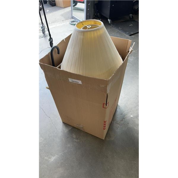 LARGE BOX OF LAMPS, MIRRORS AND LIGHTS