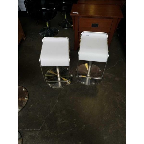 2 WHITE GAS LIFT STOOLS