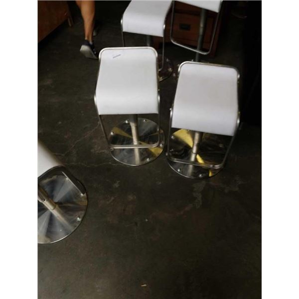 2 WHITE GAS LIFT STOOLS