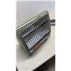 Image 3 : VINTAGE GE ELECTRIC HEATER AND FIRST ACT GUITAR