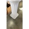 Image 3 : CERAMIC PEDESTAL 29" TALL WITH 3 ARTIFICIAL PLANTS AND METAL STAND