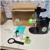 Image 2 : HOUSNAT JUICER AND BEZIA MULTI WAFFLE AND SANDWICH MAKER BOTH TESTED AND WORKING RETAIL $400