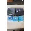 Image 1 : 2 NEW LUNCH BAGS AND 3 PACKS OF RE-USEABLE ICE PACKS