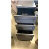 Image 2 : 3 DRAWER LOCKING FILE CABINET