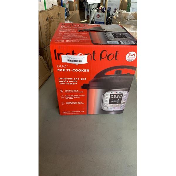 INSTANT POT 6QT DUO 7-IN-1 PRESSURE COOKER  - TESTED WORKING - RETAIL $159