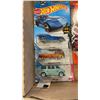 Image 2 : LOT OF 9 HOT WHEELS AND MATCHBOX COLLECTIBLE CARS