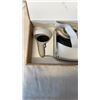 Image 2 : META QUEST 2 128GB VR HEADSET - TESTED WORKING, HAND TRACKING ENABLED, CONTROLLERS NOT WORKING - RET