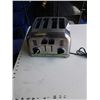 Image 1 : CUISINART 4-SLICE CLASSIC TOASTER  - RETAIL $139