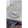 Image 10 : LOT OF CRYSTAL AND CLEAR GLASS SERVING PIECES