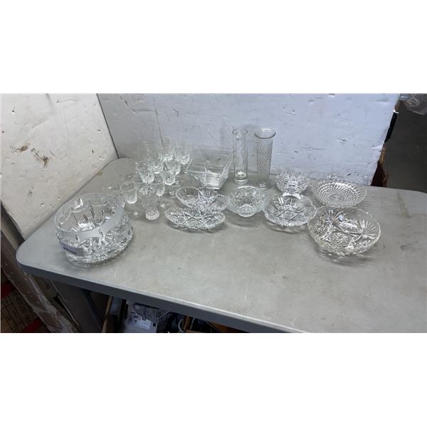 LOT OF CRYSTAL AND CLEAR GLASS SERVING PIECES