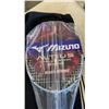 Image 3 : 2 NEW BADMINTON RACKETS VICTOR DRIVERX 8K AND MIZUNO ALTIOUS FEEL