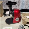 Image 3 : AS NEW AICOK SLOW JUICER AND SANDWICH MAKER BOTH TESTED AND WORKING