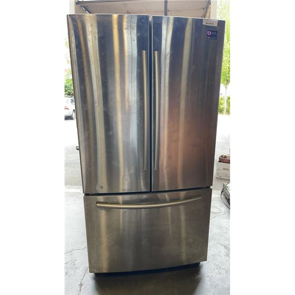 SAMSUNG DOUBLE DOOR STAINLESS DIGITAL INVERTER BOTTOM FREEZER WITH WATER LINE REFRIGERATOR WORKING