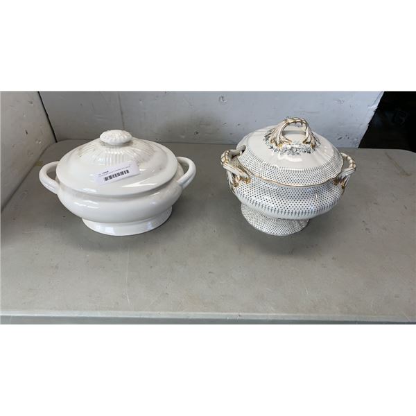 2 PORCELAIN SOUP TUREENS INCLUDING SPOT AND WREATH