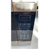Image 2 : INSIGNIA 1.2 CU FT MICROWAVE TESTED AND WORKING COURSEL DOES NOT TURN - RETAIL $189