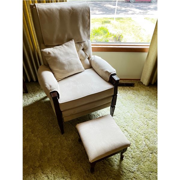 Buttonback Accent Chair