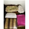 Image 2 : Vintage Purses and Clutches