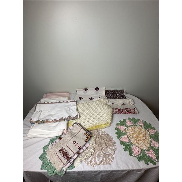 Table Linens Lot