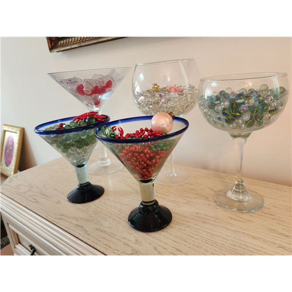 Decorative Over Size Wine Glasses With Glass Beads 14T