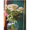 Image 1 : Silk Flower Arrangements
