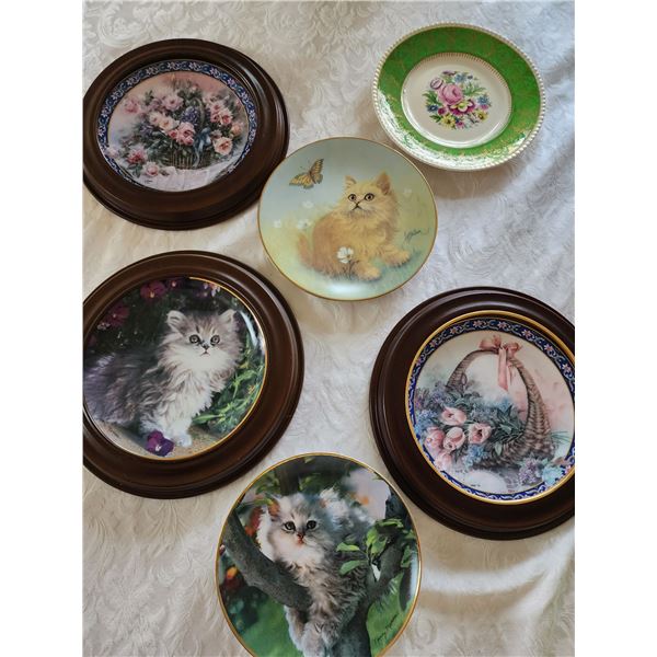 Decorative Cat Plate Collection