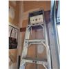 Image 2 : Step Stool 8ft Aluminum Ladder