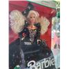 Image 3 : Happy Holidays Special Edition Barbies