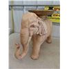 Image 4 : Ceramic Elephant Plant Stand 18" x 23" 