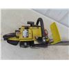 Image 5 : John Deere 50V Gas Powered Chainsaw, 18" Bar - Has Compression - 