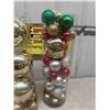 Image 2 : Assorted Christmas Decorations