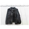 Image 1 : 1 Black Fur Jacket - Ladies Short Style