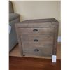 Image 1 : End Table Chest of Drawers Cat C