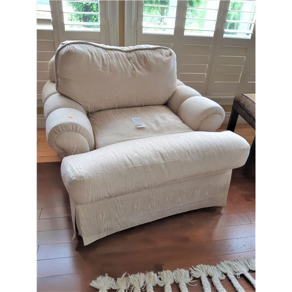 Marge Carson Ideal Interiors Chair Cat B