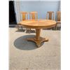 Image 6 : ETHAN ALLEN PEDESTAL TABLE WITH FOUR CHAIRS