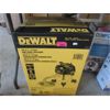 Image 1 : DeWalt 22.7 L / 6 Gal Wet Dry Vacuum