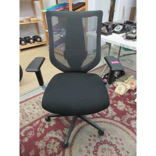 Mesh Back Office Chair with Adjustable Lumbar