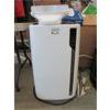Image 1 : White DeLonghi Penguino Portable Air Conditioner 