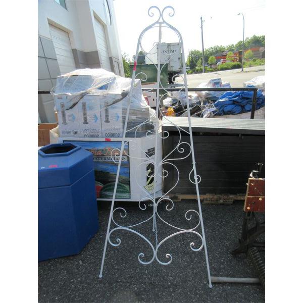 6' Tall White Metal Garden Easel 