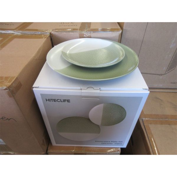 Set of 12 New Hiteclife Dinnerware Plates - Dark Green