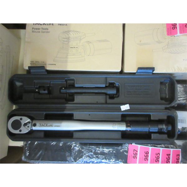 New 1/2  Drive Click Torque Wrench/10-150 LBS