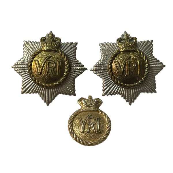 Royal Canadian Regiment Cap Badge Lot