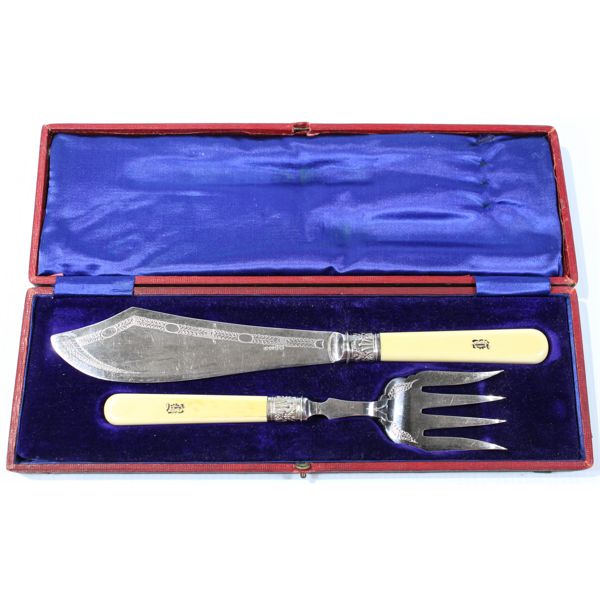 BONE HANDLE CARVING SET