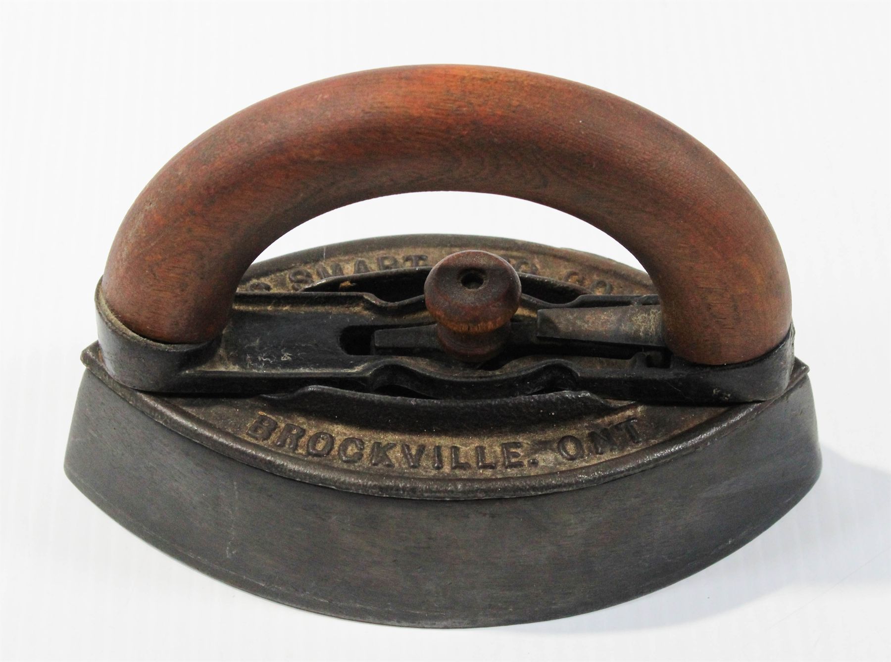 ANTIQUE SADD IRON