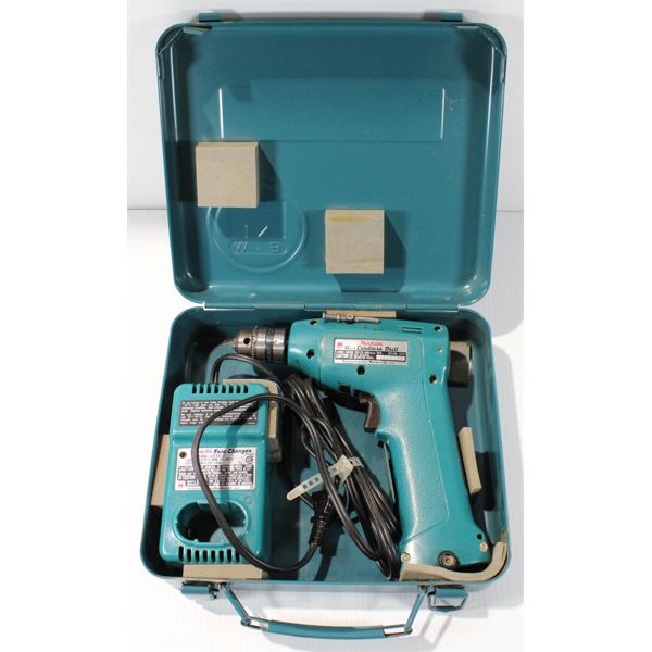 MAKITA 10MM CORDLESS DRILL W/ CHARGER