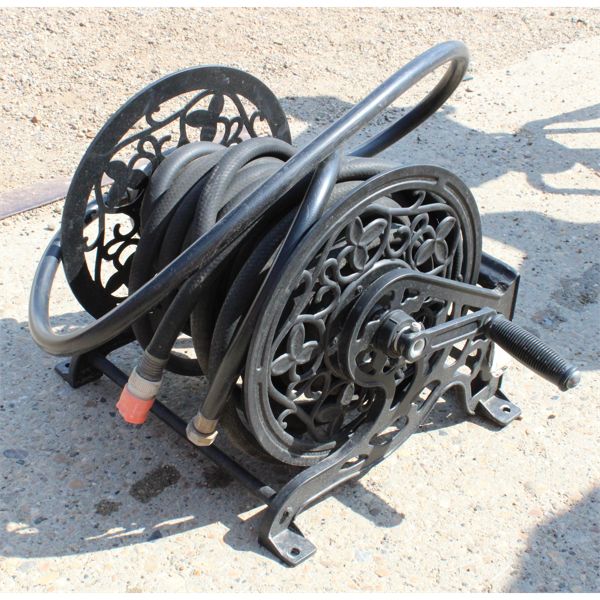 WALL MOUNT HOSE REEL W/RUBBER HOSES