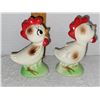 Image 6 : VINTAGE YOUNG ROOSTER SALT AND PEPPER SHAKER SET