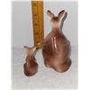 Image 6 : ADORABLE ! KANGAROO AND JOEY SALT AND PEPPER SHAKER SET